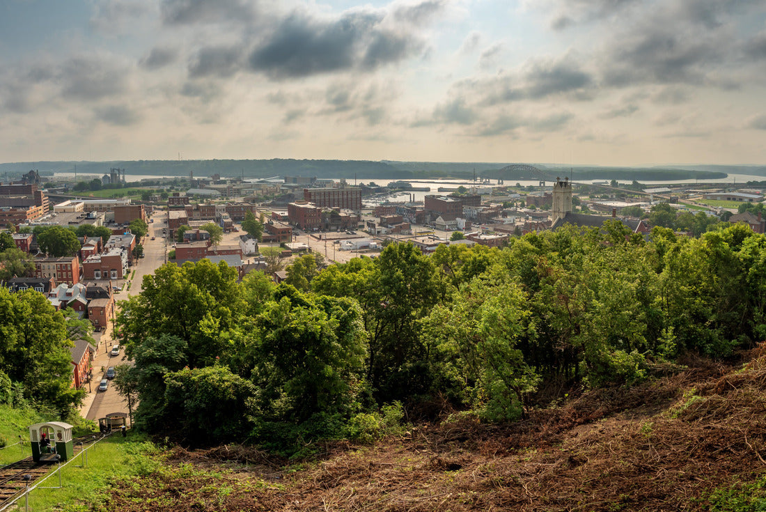 Noah Jigsaw Puzzle Scenic Dubuque, Iowa 2000 pieces
