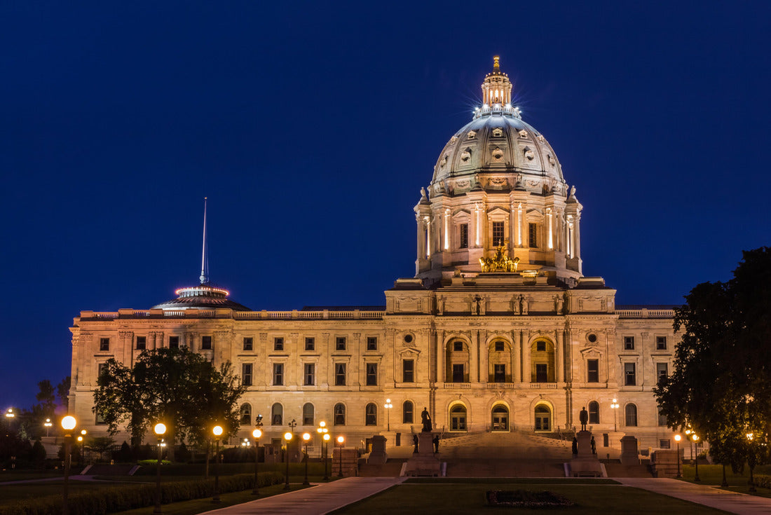 Noah Jigsaw Puzzle Minnesota State Capitol Building at Night in Saint Paul, MN 2000 pieces