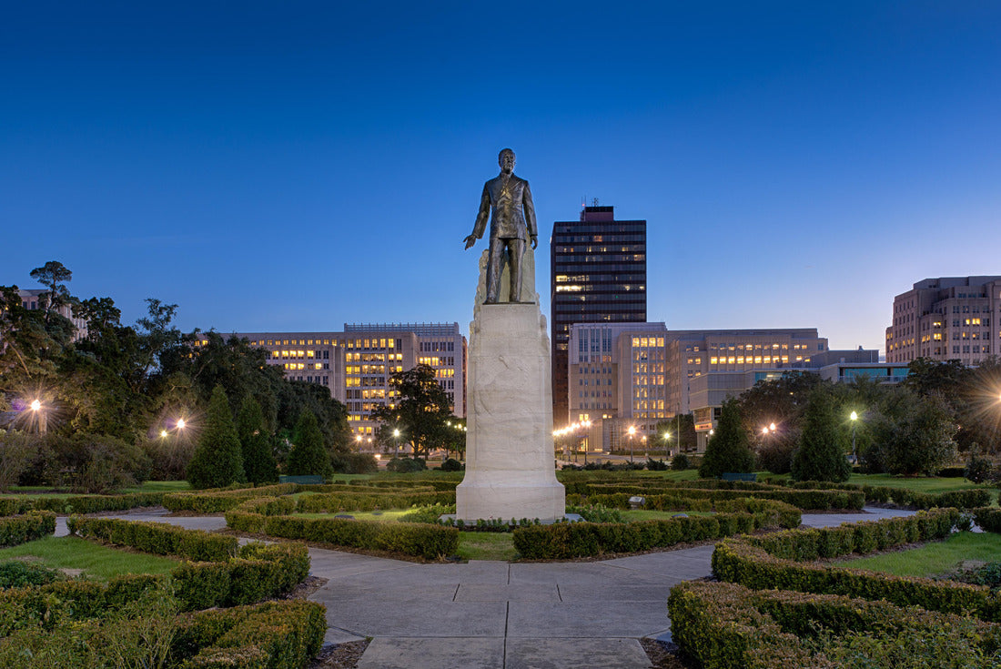 Noah Jigsaw Puzzle Statue and grave site of Huey Long on the grounds of the Louisiana State Capitol building at night in Baton Rouge, Louisiana 2000 pieces