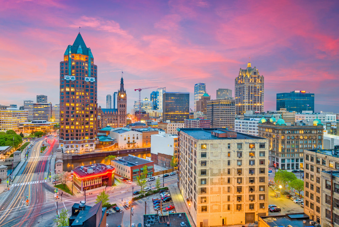 Noah Jigsaw Puzzle Milwaukee, Wisconsin, USA downtown skyline at dusk 2000 pieces