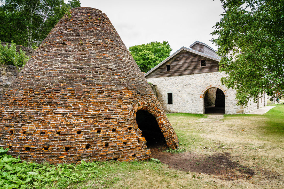 Noah Jigsaw Puzzle Charcoal kiln, Fayette Historic State Park, Michigan 2000 pieces