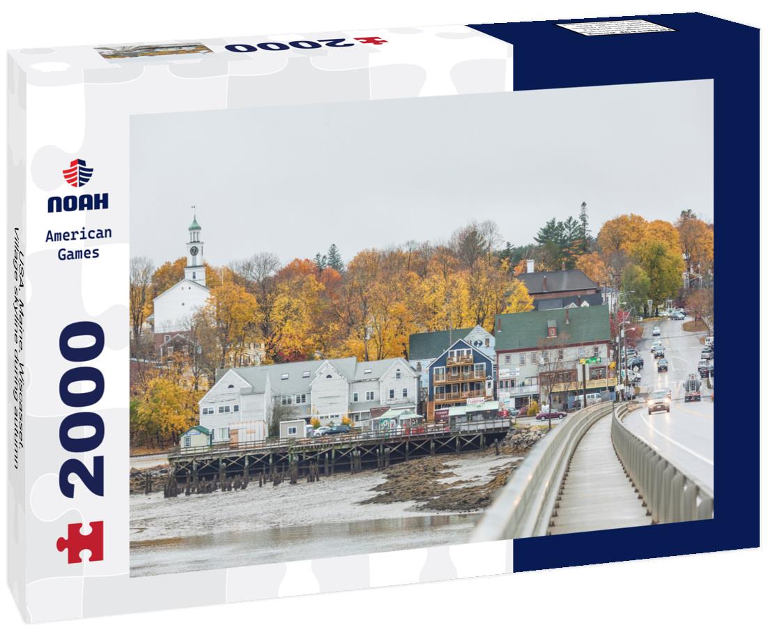 USA, Maine, Wiscasset. Village skyline during autumn 2000pc Puzzle