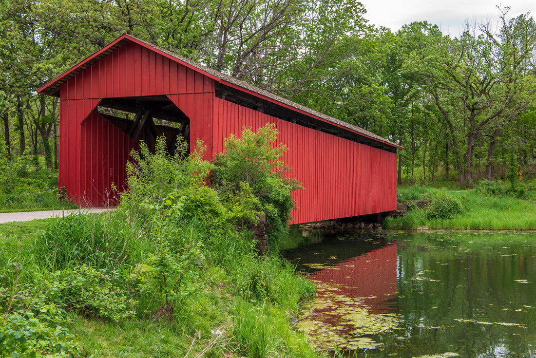 Noah Jigsaw Puzzle Owen's Covered Bridge, Easter Lake, Des Moines, Iowa 2000 pieces