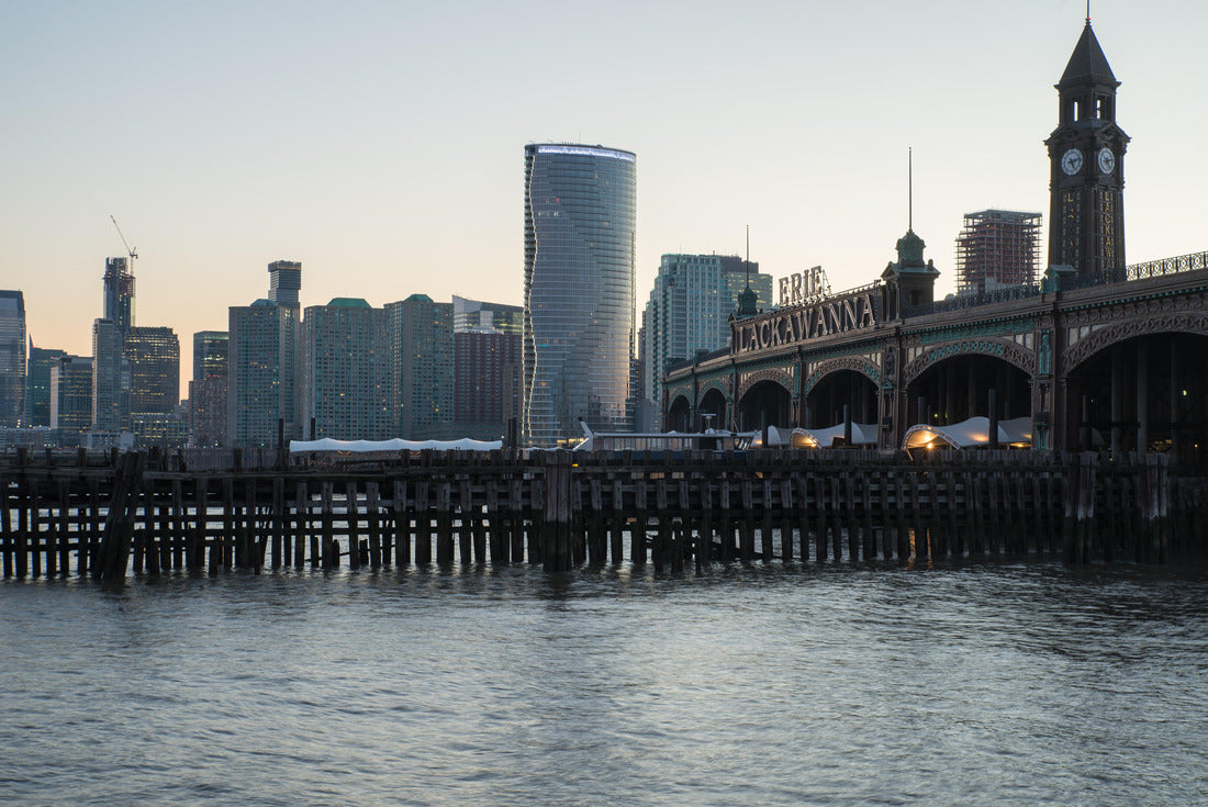 River View of of Hoboken Ferry Terminal, New Jersey 2000pc Puzzle