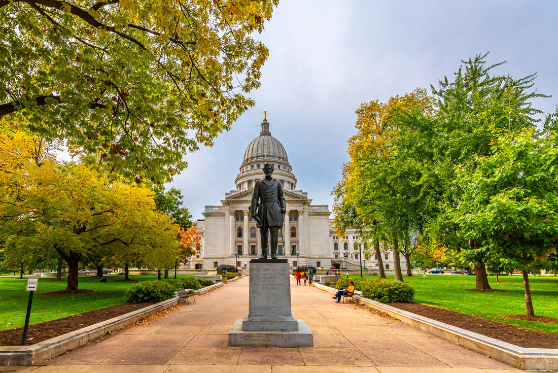 Wisconsin State Capitol view in Madison City of USA 2000pc Puzzle