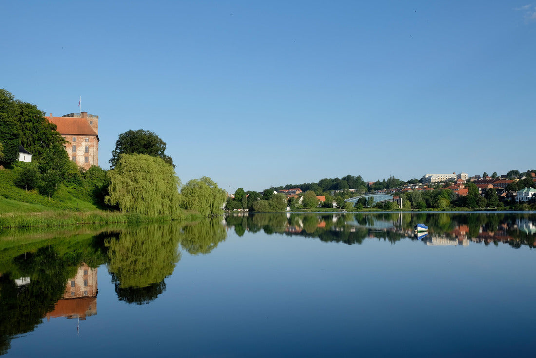 Koldinghus Castle (left) at the Slotsee in Kolding 2000pc Puzzle