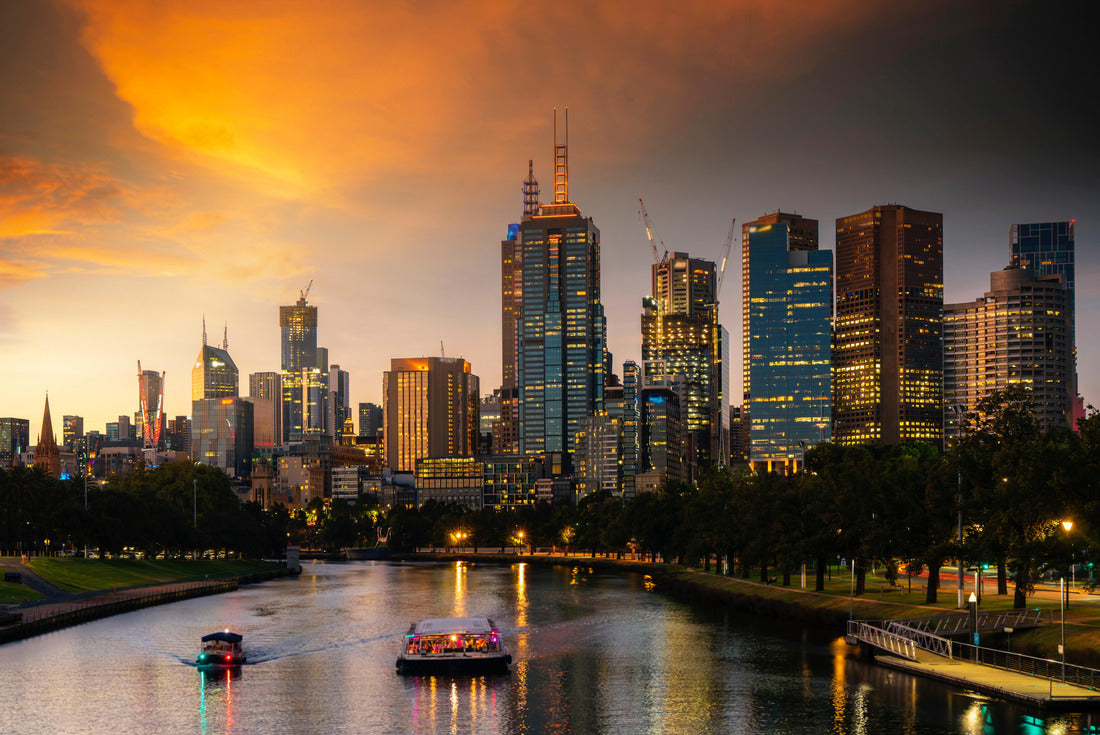 Landscape of Melbourne City over Maribyrnong River 2000pc Puzzle