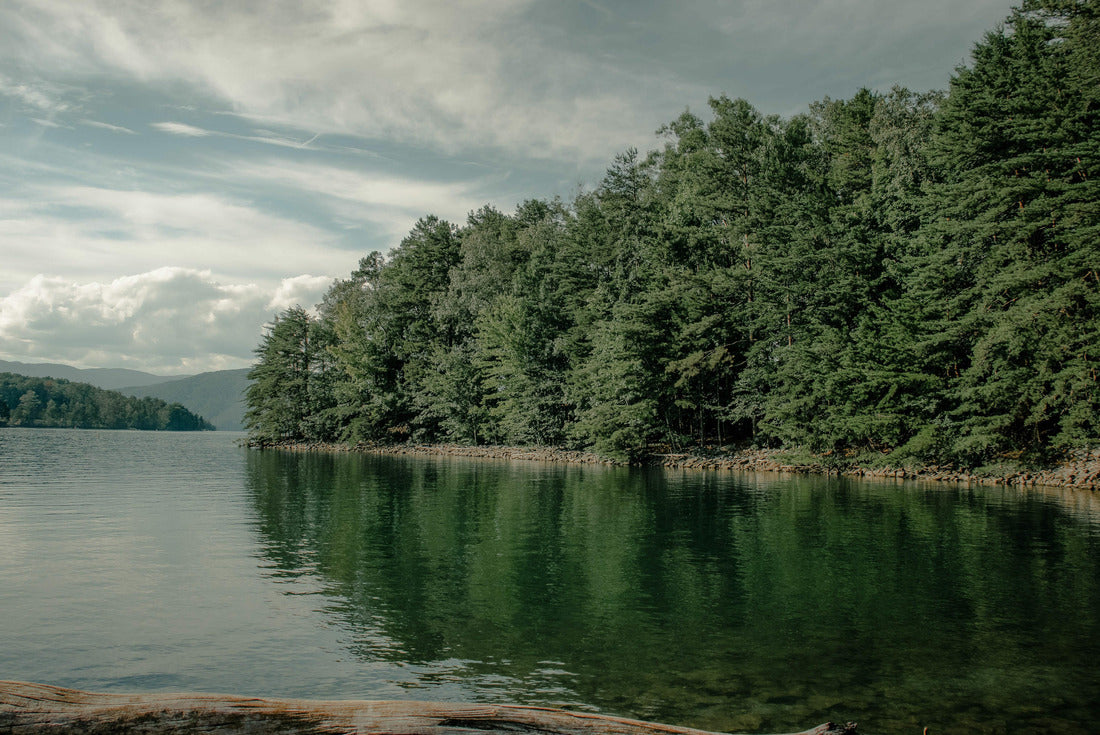 Scenic view of the Jocassee lake in South Carolina 2000pc Puzzle