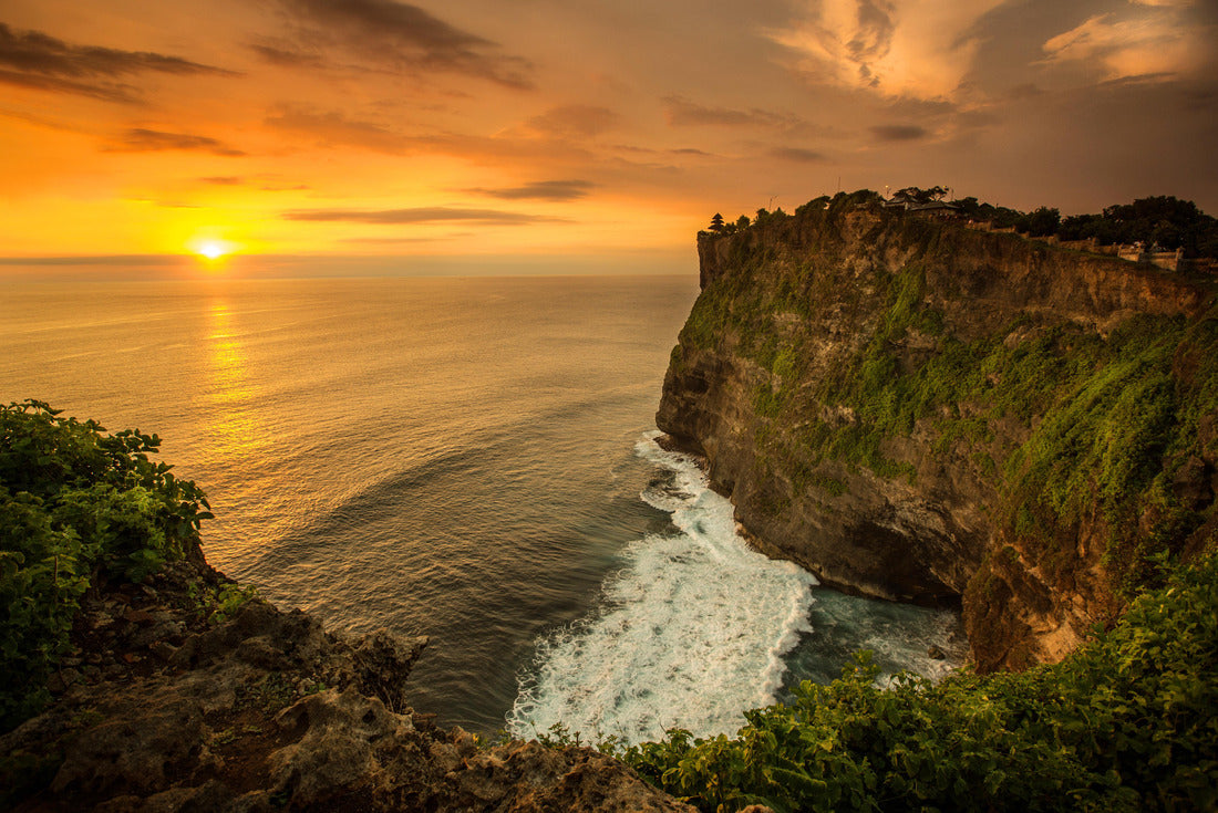 Noah Jigsaw Puzzle Beautiful Sunset at Uluwatu temple, Bali Indonesia 2000 pieces