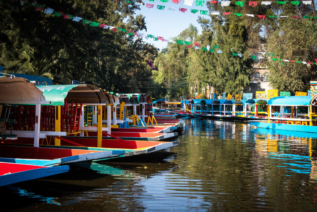 Noah Jigsaw Puzzle Boats on the Waters of Xochimilco in Mexico City 2000 pieces