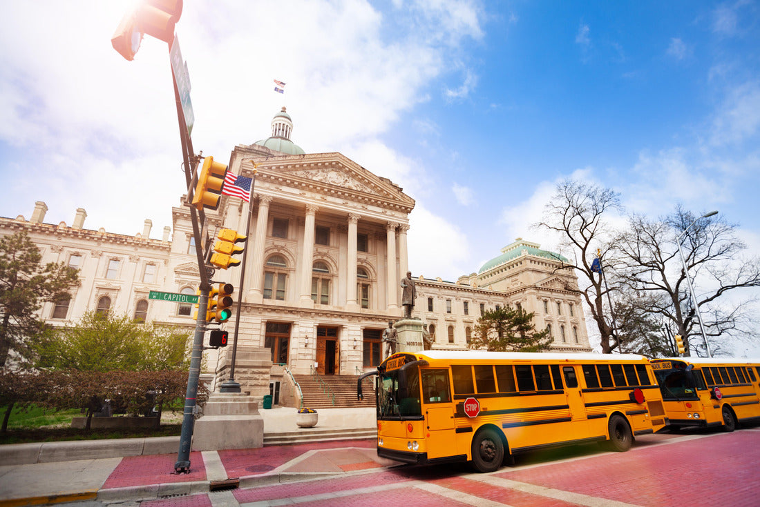 Bus stop in front of Indiana Statehouse building 2000pc Puzzle