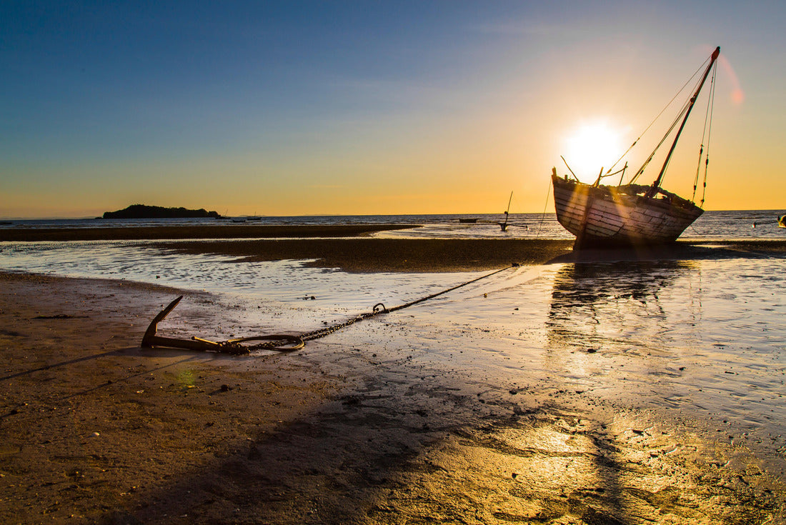 Stranded ship anchored on a sunset in Madagascar 2000pc Puzzle