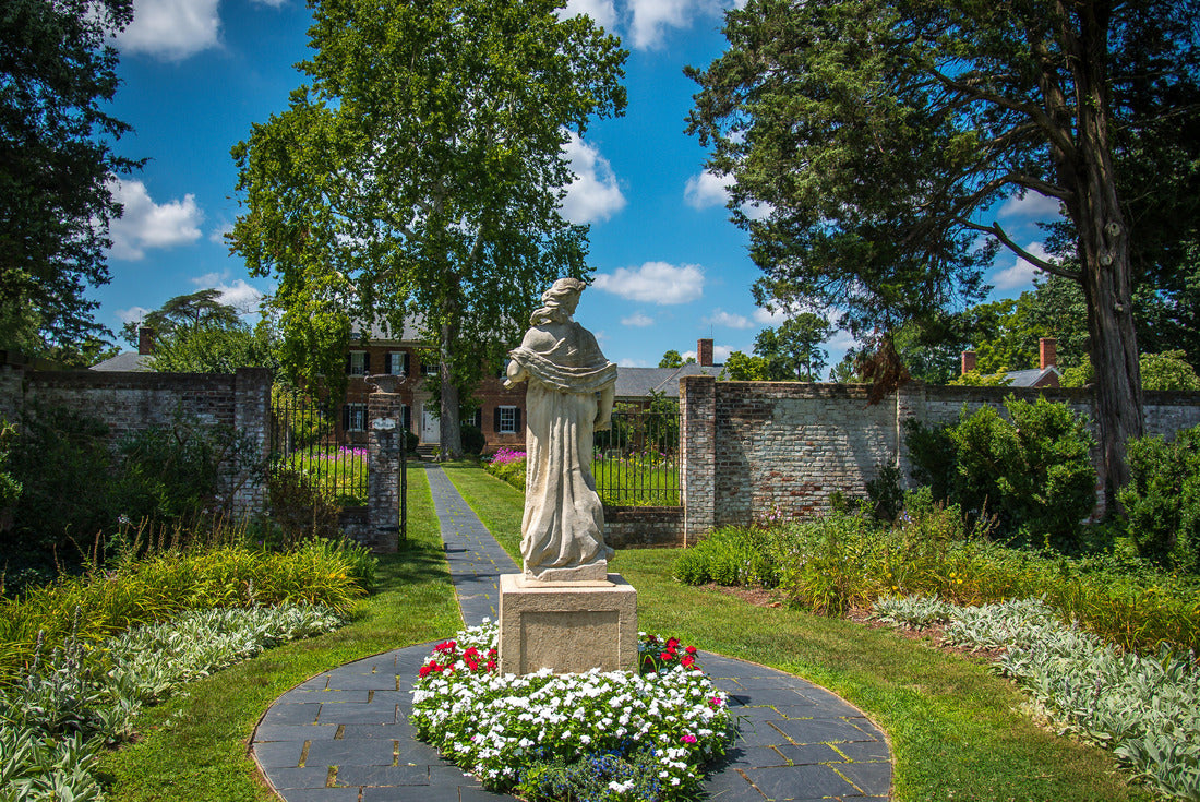 Noah Jigsaw Puzzle Chatham Estate house in Fredericksburg Virginia 2000 pieces