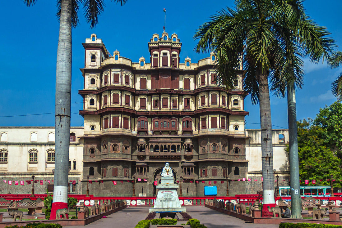 Noah Jigsaw Puzzle Rajwada palace in Indore, Madhya Pradesh, India 2000 pieces