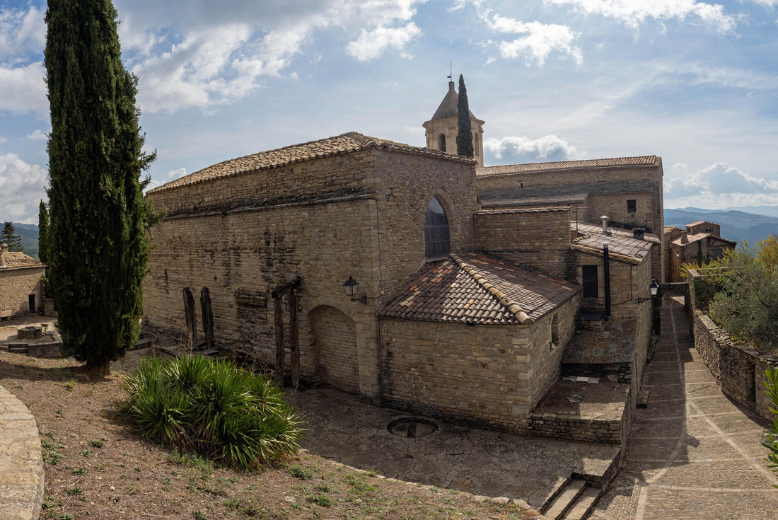 Blue sky with clouds in Roda de Isábena, Aragon, Spain 2000pc Puzzle