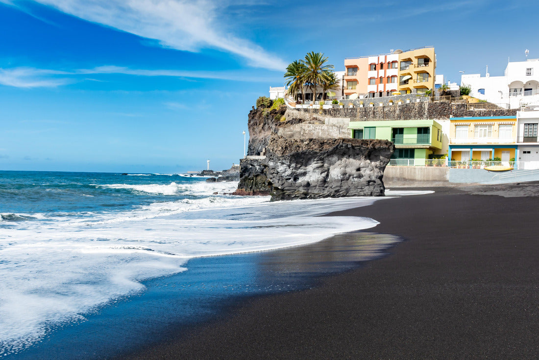 Black lava sand beach in Puerto Naos, La Palma 2000pc Puzzle