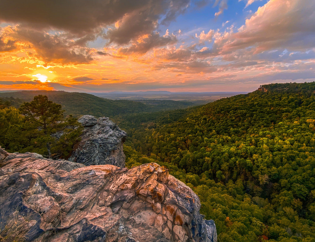 Noah Jigsaw Puzzle A scenic shot of Hawksbill Crag (Whitaker Point) in Newton County, Arkansas at pink sunset 1000 Pieces