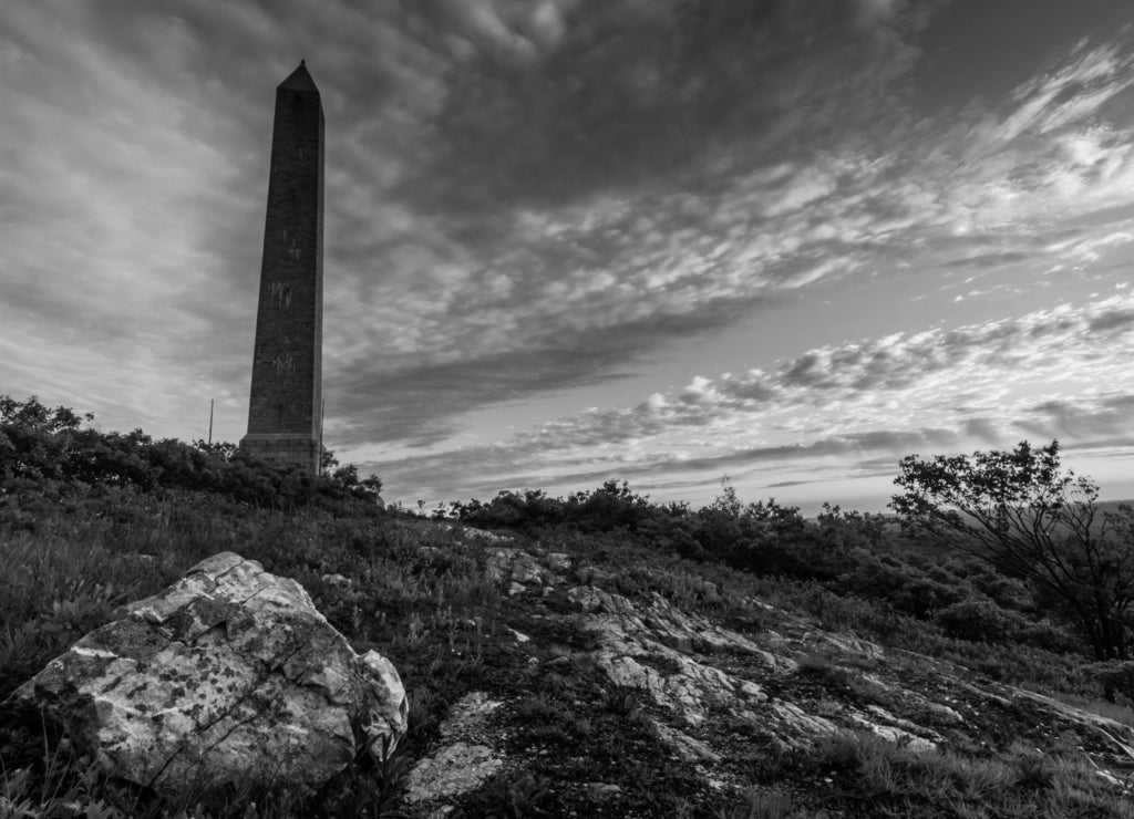 Monument marks top of New Jersey at High Point State Park in black white