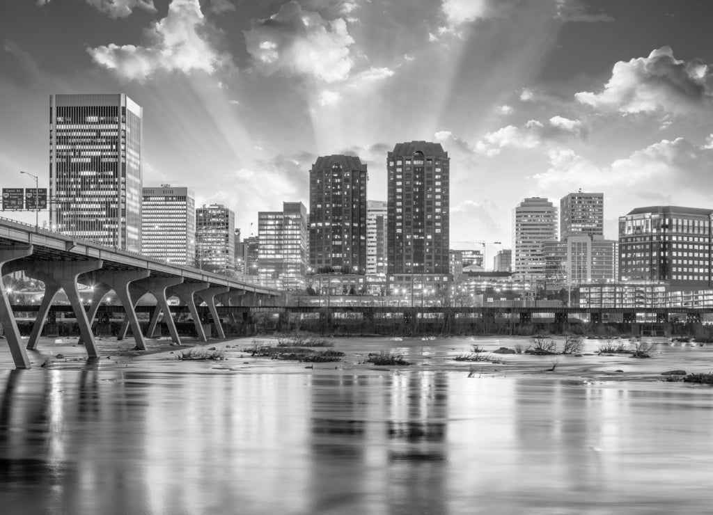 Richmond, Virginia, USA dawn skyline on the James River in black white