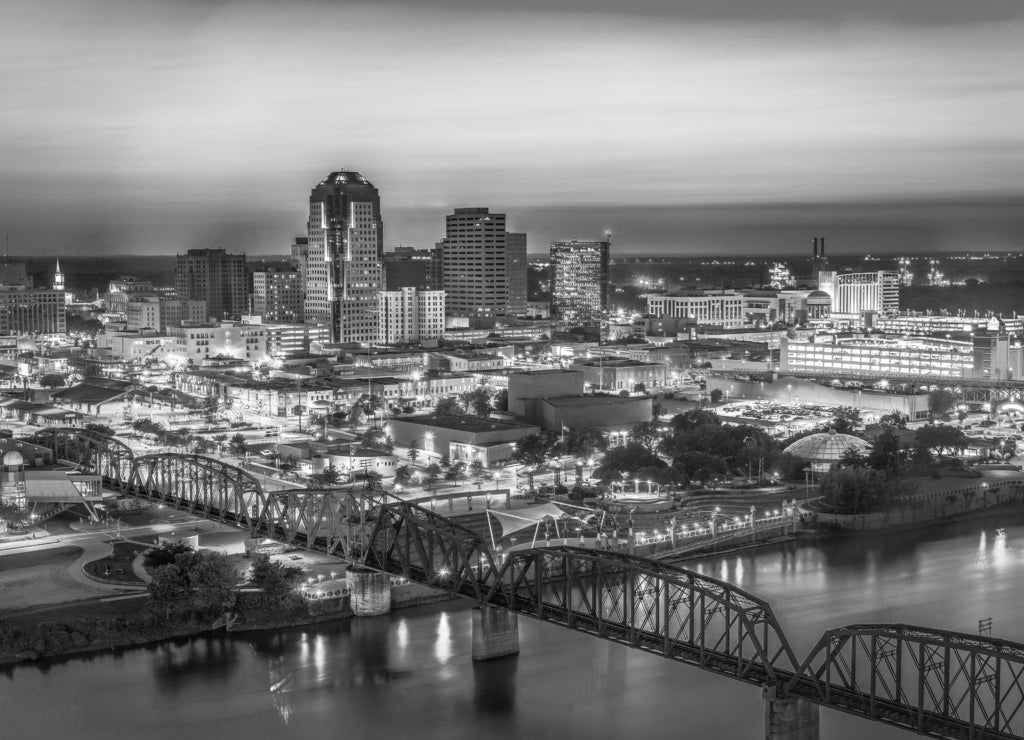 Shreveport, Louisiana, USA in black white
