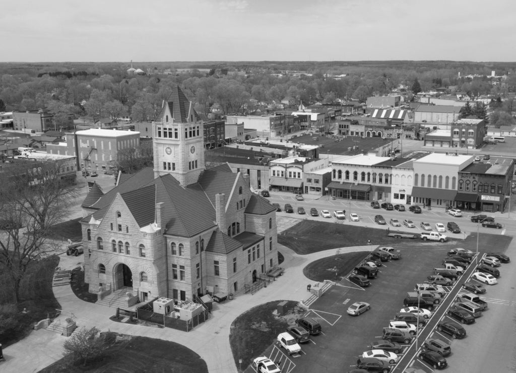 Sullivan Illinois Aerial Elevate Up Over Midwest USA in black white