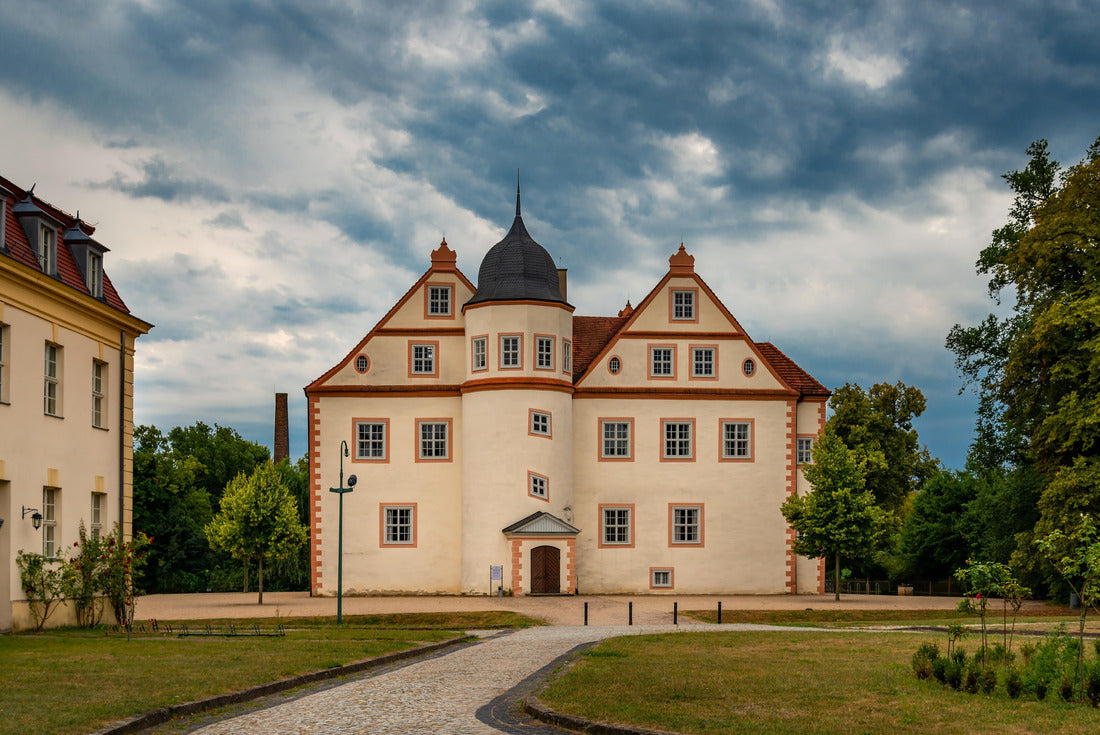 Dramatic sky over the listed castle of Königs Wusterhausen (view from the north) 2000pc Puzzle