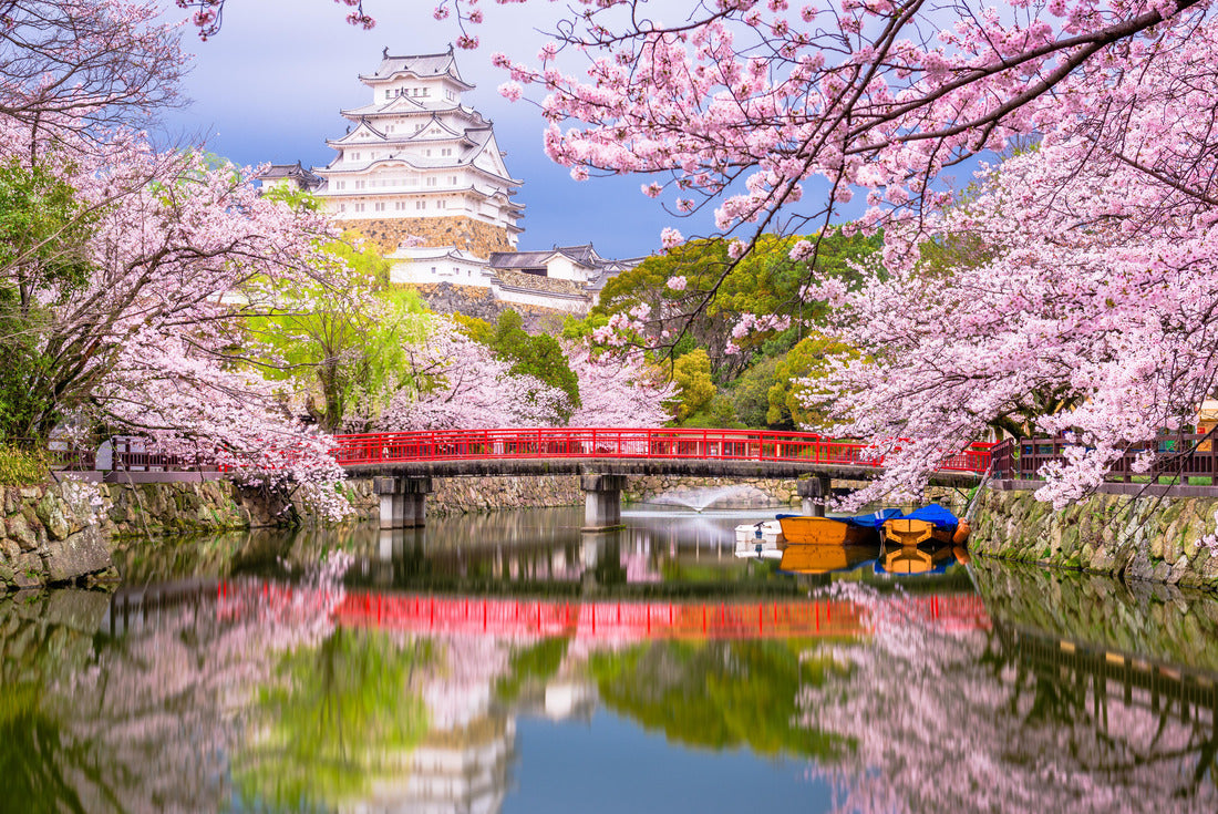 Himeji, Japan at Himeji Castle's surrounding moat in the spring season 2000pc Puzzle