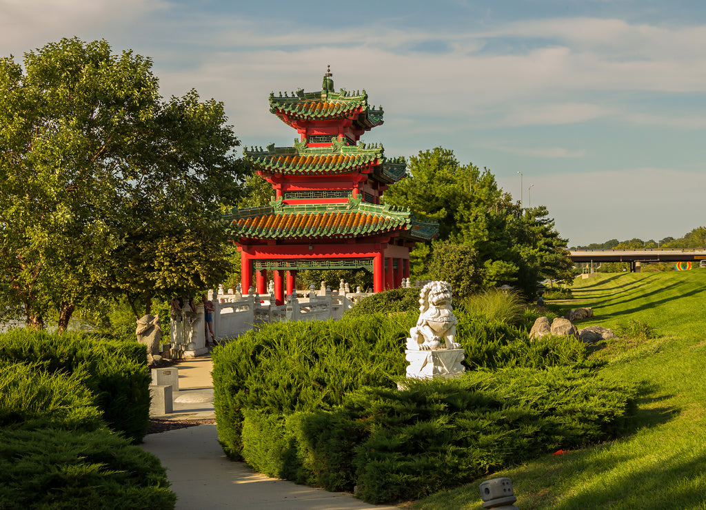 Robert D. Ray Asian Gardens, Chinese pavilion, Muto Recreation Area, Des Moines, Iowa, USA