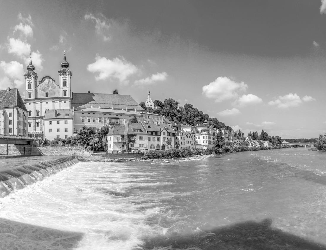 Noah Jigsaw Puzzle Rabat Morocco Kasbah of the Udayas in black white 1000 pieces