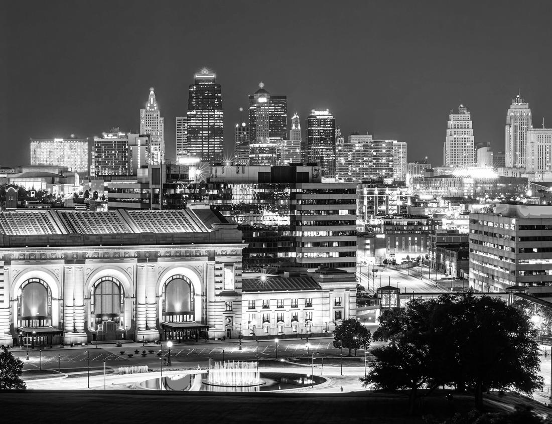 Noah Jigsaw Puzzle The Hassan II Mosque, Casablanca, Morocco 2023. The largest mosque in Morocco in black white 1000 pieces