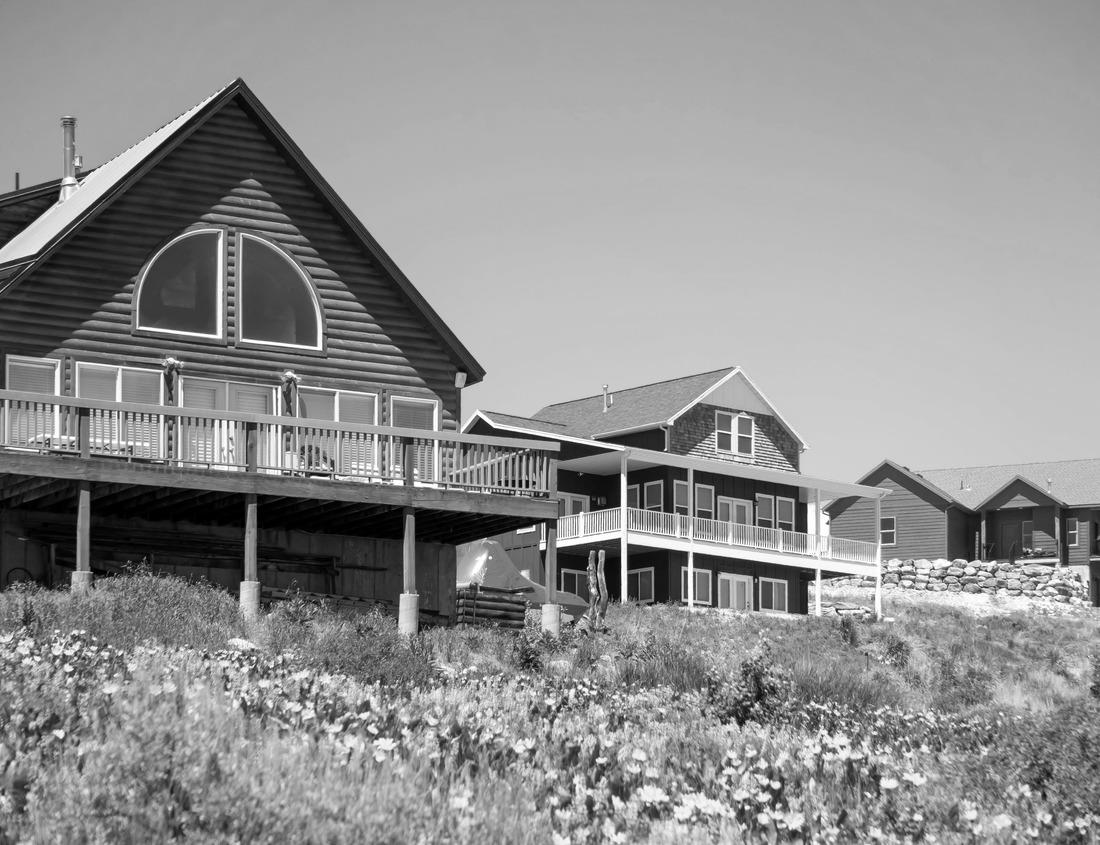Noah Jigsaw Puzzle Guggenheim museum in Bilbao after sunset in November in black white 1000 pieces