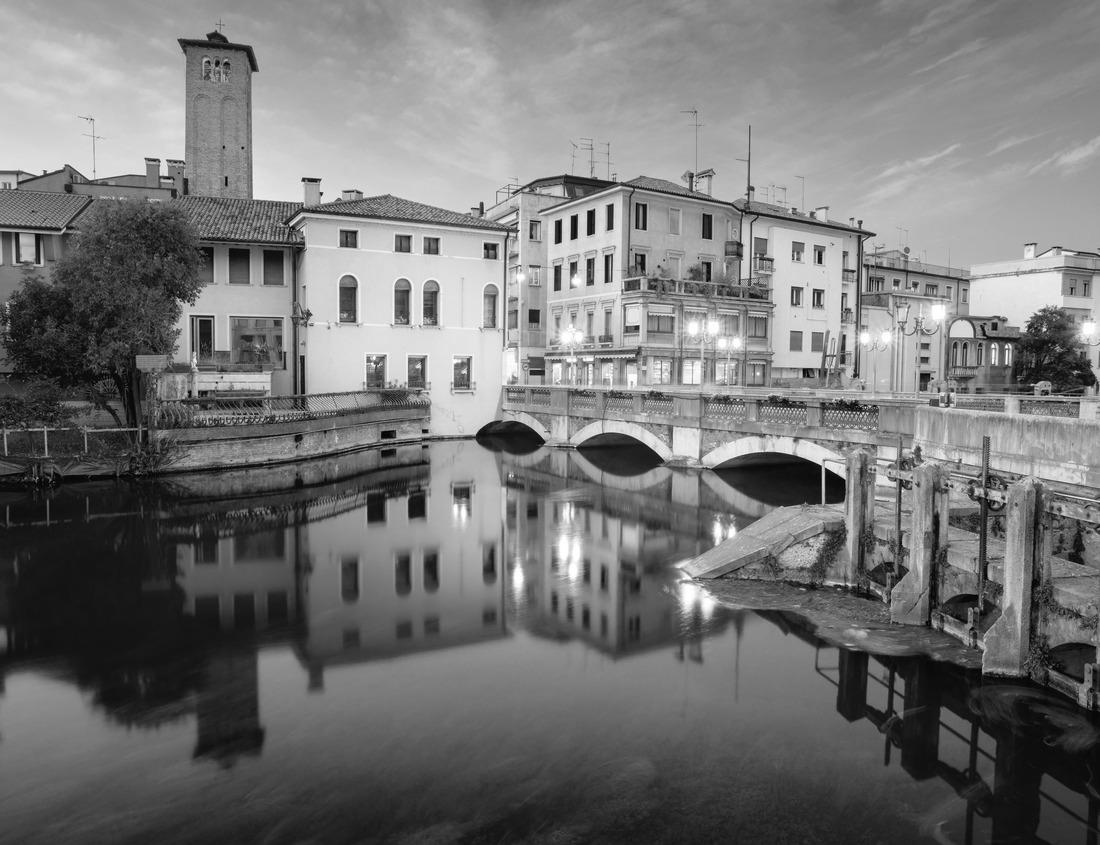 Noah Jigsaw Puzzle landscape Rabat Morocco Kasbah of the Udayas_Paysage Rabat Maroc Kasbah des Oudayas in black white 1000 pieces