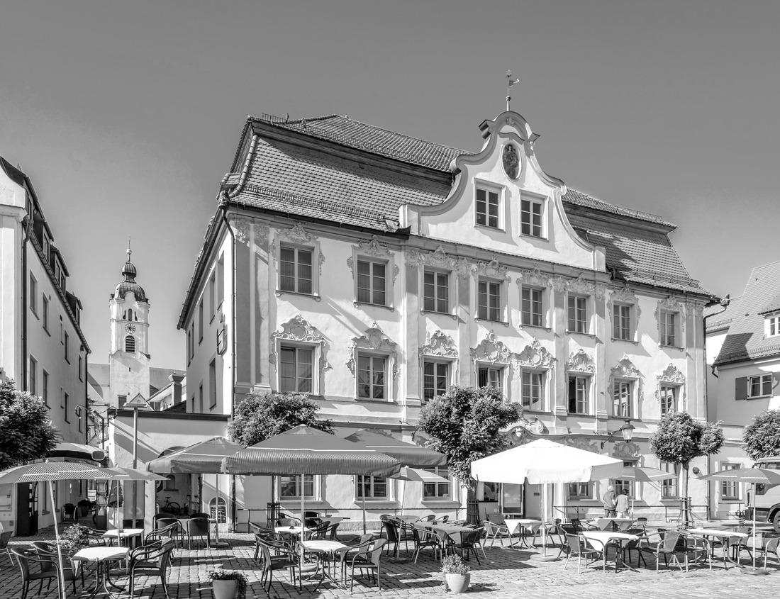 The C&O Canal, and Great Falls Tavern Visitor Center, at Chesapeake and Ohio Canal National Historical Park, Maryland 1000pc PuzzleBlack and White