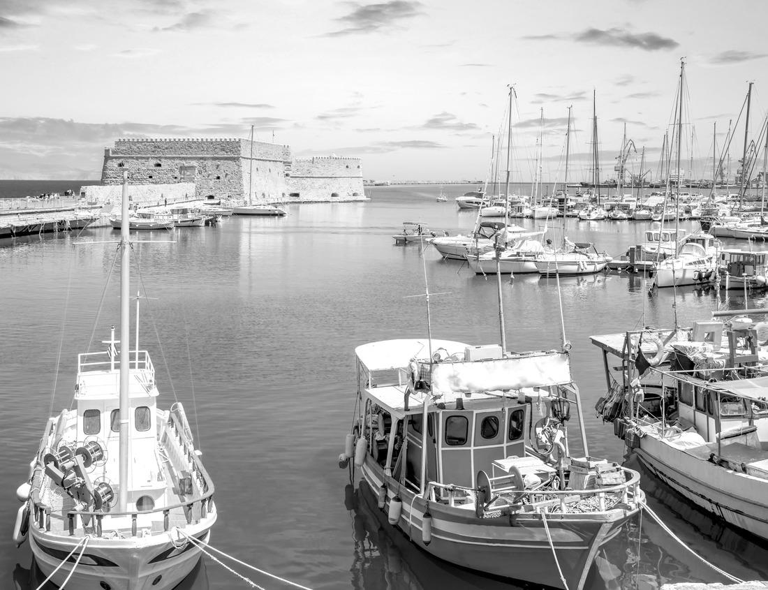 Noah Jigsaw Puzzle The Temple of the Inscription is an archaeological site in the pre-Hispanic city and national park of Palenque, Palenque, Chiapas, Mexico in black white 1000 pieces