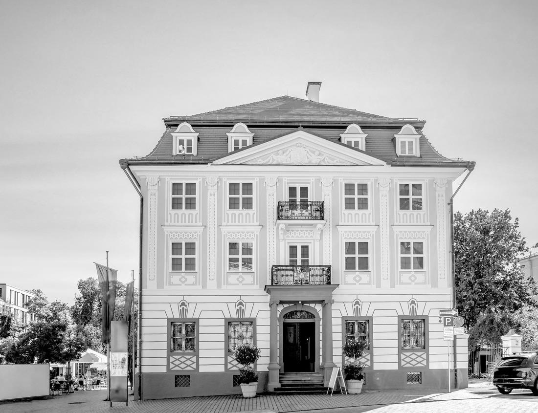 Noah Jigsaw Puzzle Aerial view of North Lake and Goodyear, Arizona Cityscape with mountains in the background in black white 1000 pieces