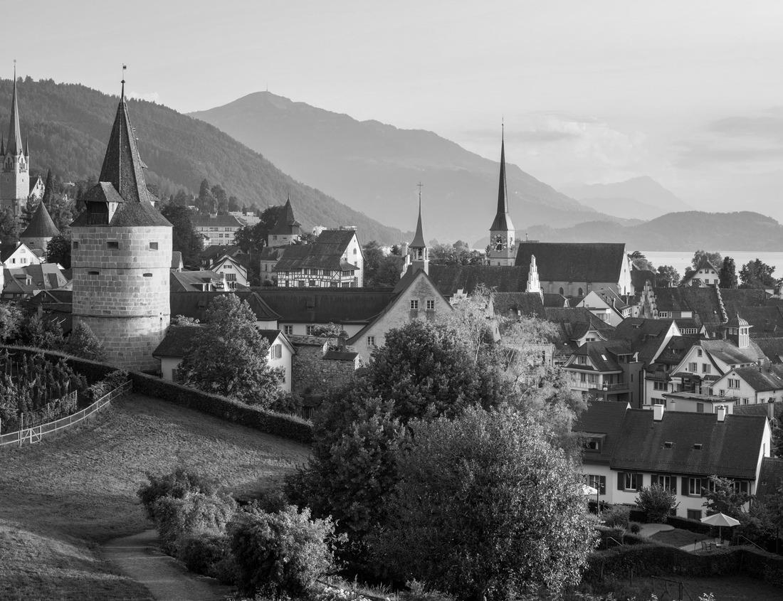 Noah Jigsaw Puzzle View of Olive Street in Texarkana, Texas, with St. James' Anglican Church in Texarkana, Arkansas, USA in black white 1000 pieces