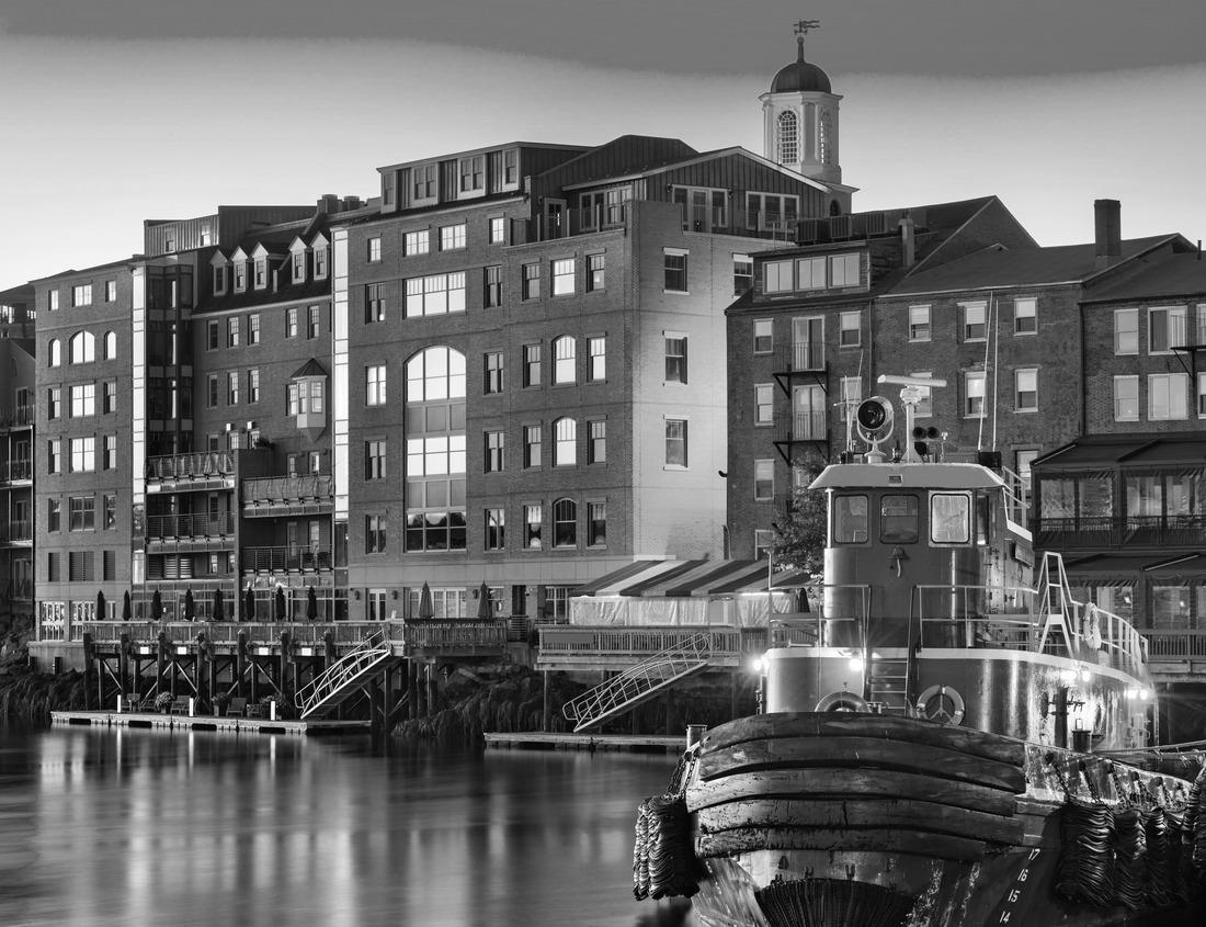 Noah Jigsaw Puzzle Old city of Alsfeld, Hessen, Germany in black white 1000 pieces