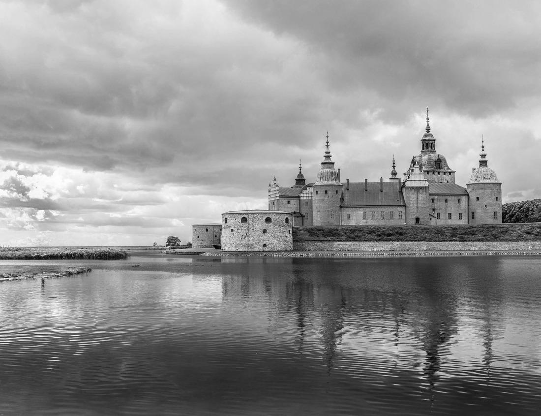 Noah Jigsaw Puzzle Cap Bon, Korbous, Tunisia in black white 1000 pieces