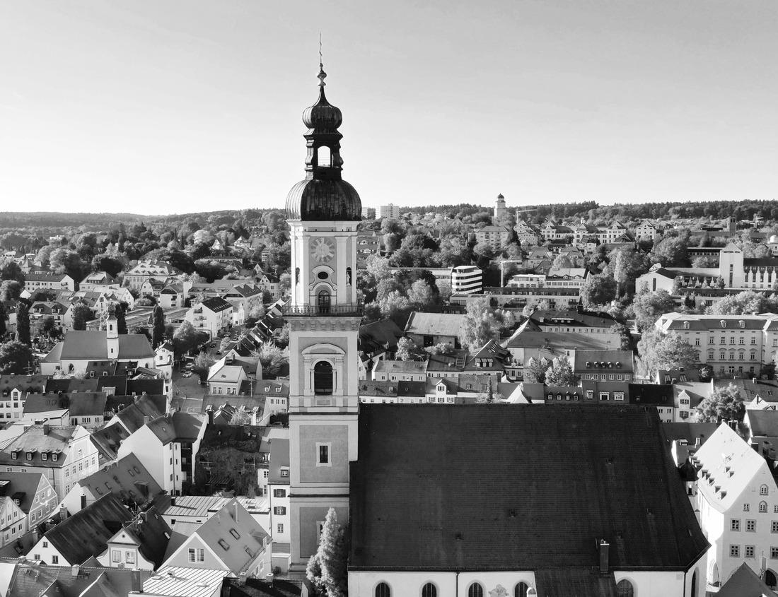 Noah Jigsaw Puzzle Architecture of Bydgoszcz on the Brda river in Poland in black white 1000 pieces