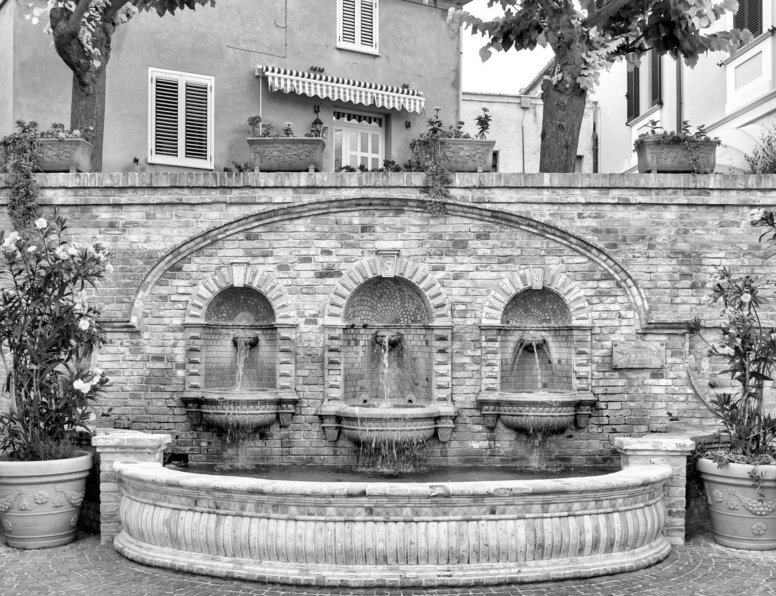 Noah Jigsaw Puzzle View of island from Kenai Fjords National Park Cruise tour in Alaska, USA in black white 1000 pieces