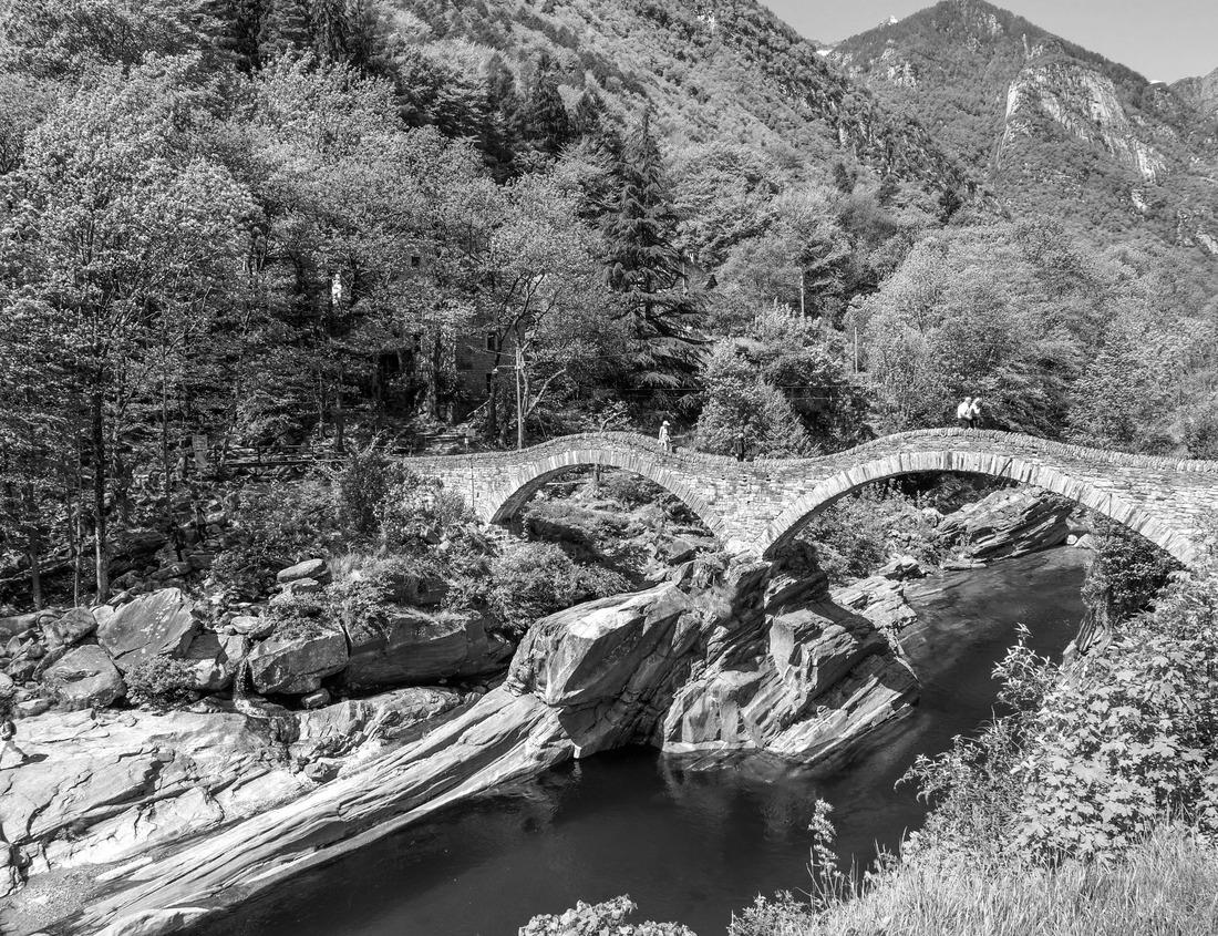 Noah Jigsaw Puzzle Volcano at Haleakala National Park in black white 1000 pieces