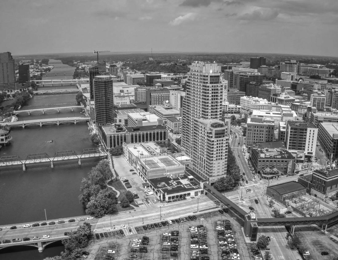 Noah Jigsaw Puzzle Summer View of Wizard Island at Crater Lake National Park in Oregon in black white 1000 pieces