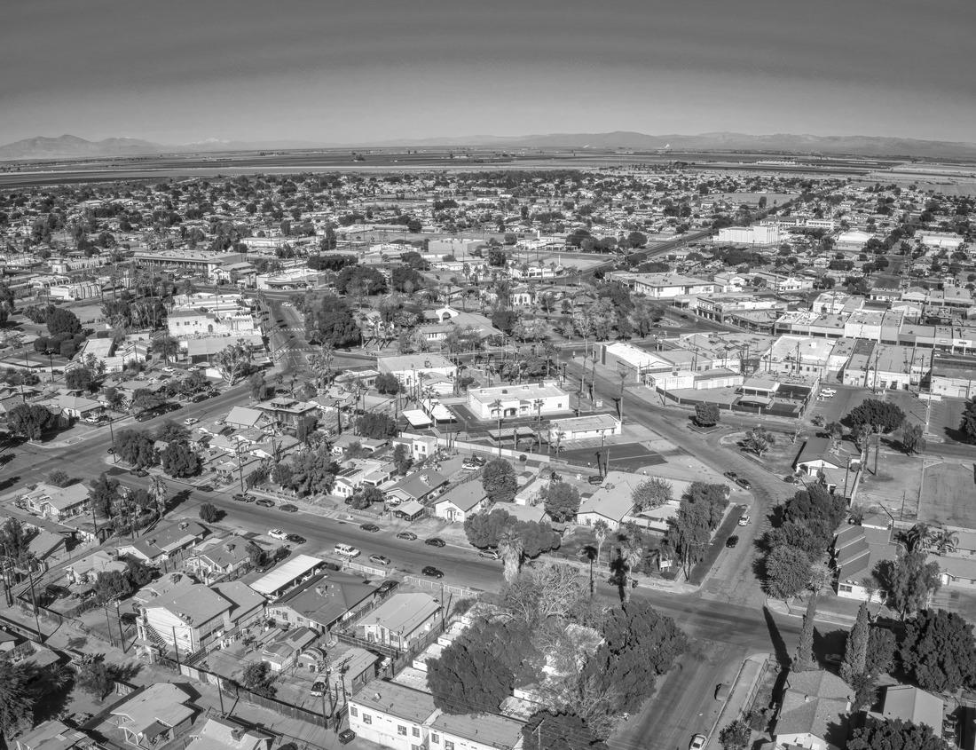 Noah Jigsaw Puzzle Landscape with Le Morne beach and mountain at Mauritius island, Africa in black white 1000 pieces