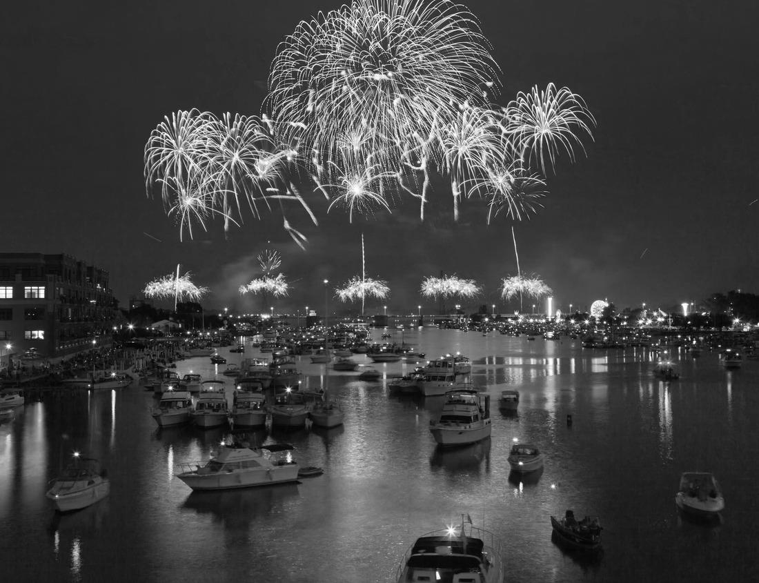 Noah Jigsaw Puzzle Schwabach, Bavaria, Germany in black white 1000 pieces