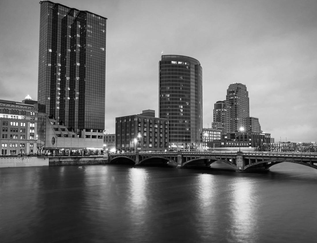 Noah Jigsaw Puzzle The skyline of Fort Worth, Texas at sunset in black white 1000 pieces