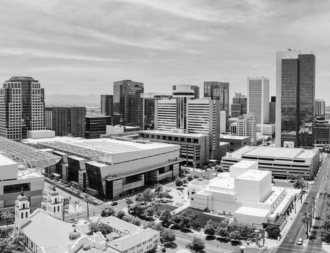 Noah Jigsaw Puzzle Orebro Castle, surrounded by the Svartan River and the cityscape of Sweden in black white 1000 pieces