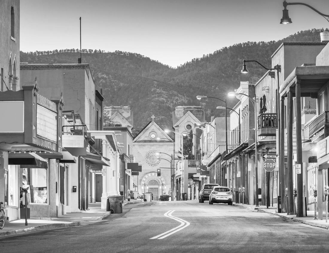 Noah Jigsaw Puzzle Church of St. James Apostle at sunset in Udine, Italy in black white 1000 pieces