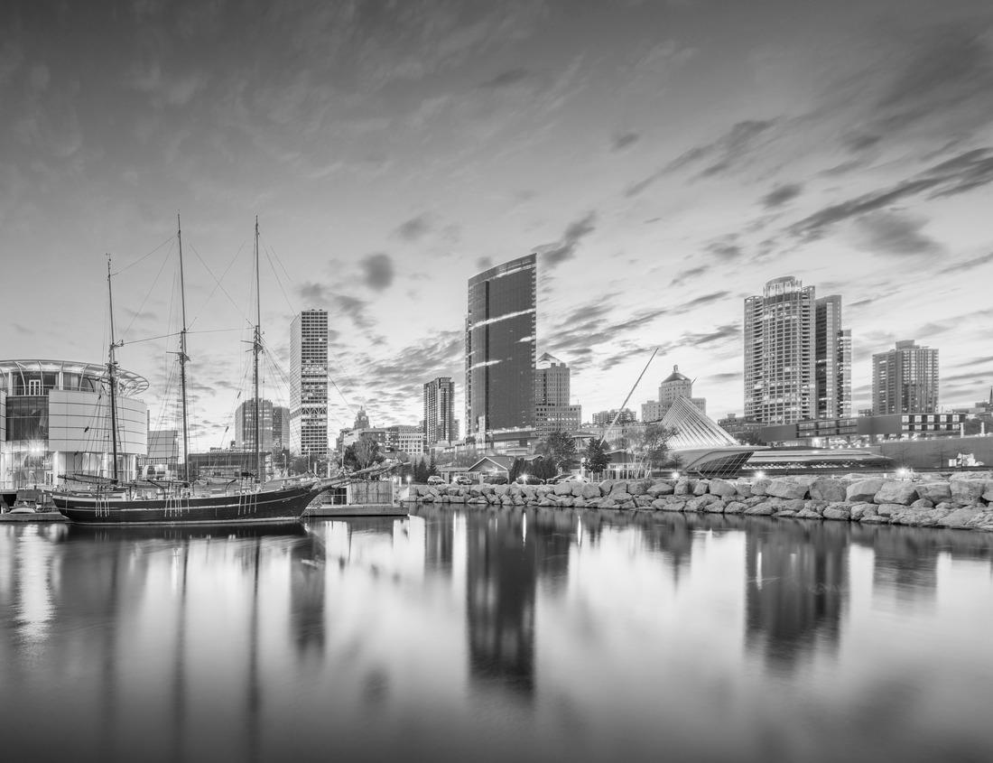 Noah Jigsaw Puzzle City Hall of Newark in New Jersey, United States in black white 1000 pieces