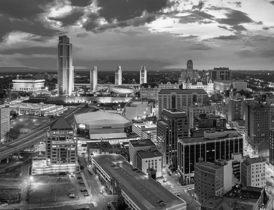 Noah Jigsaw Puzzle Tennessee State Capitol on Capitol Hill in Nashville in black white 1000 pieces