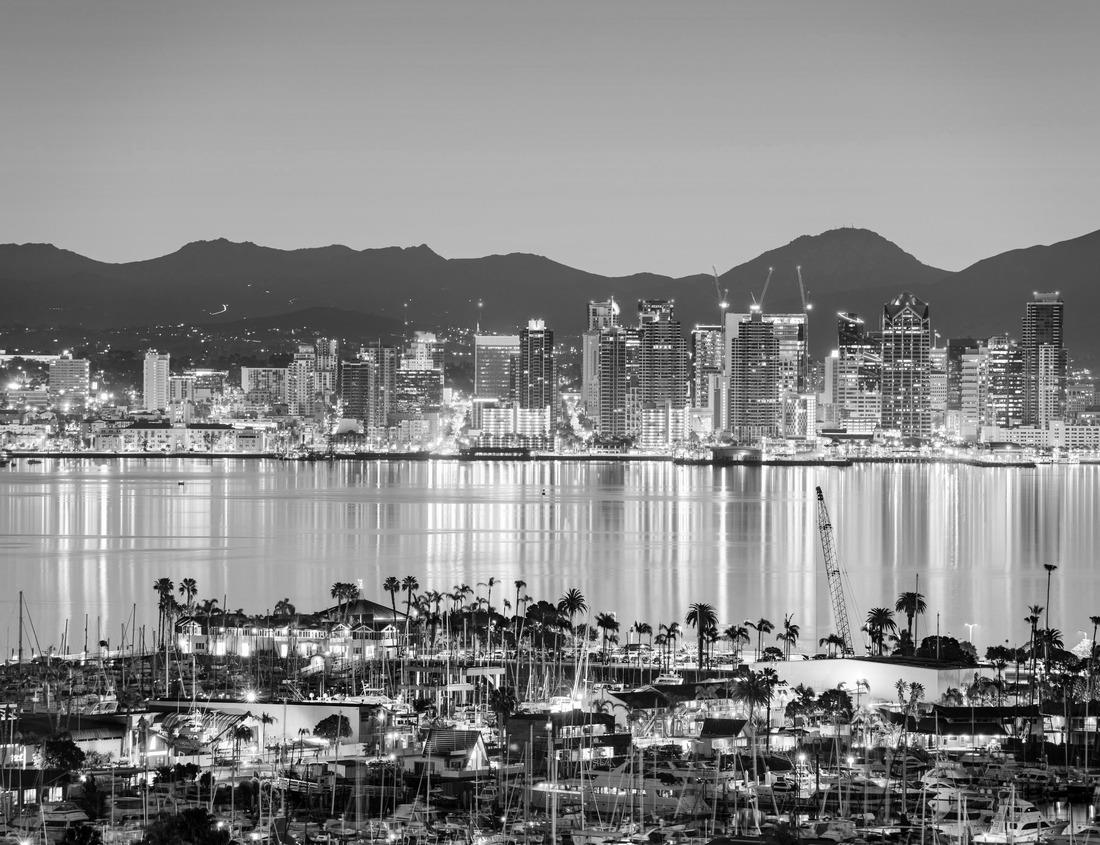 Noah Jigsaw Puzzle Rabat Morocco Kasbah of the Udayas in black white 1000 pieces